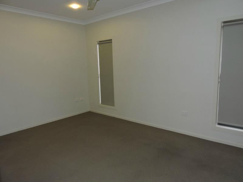 2/193 Ogilvie Road, Warwick QLD 4370