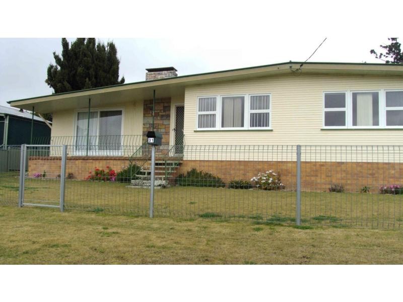 31 Clowes Crescent, Warwick QLD 4370