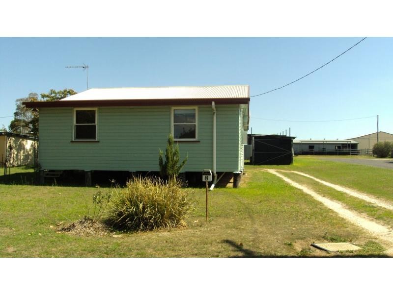 8 Glencoe Street, Warwick QLD 4370