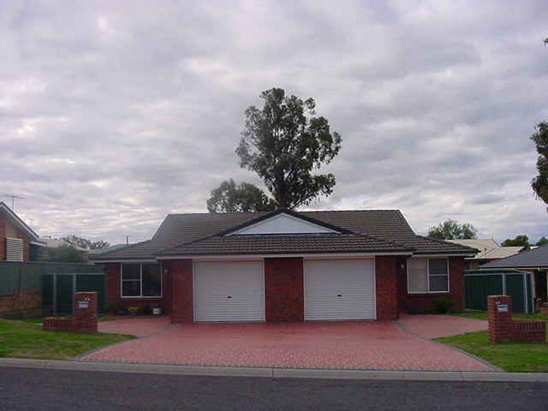 2/4 Kidman Drive, Warwick QLD 4370