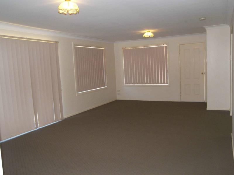 2/4 Kidman Drive, Warwick QLD 4370