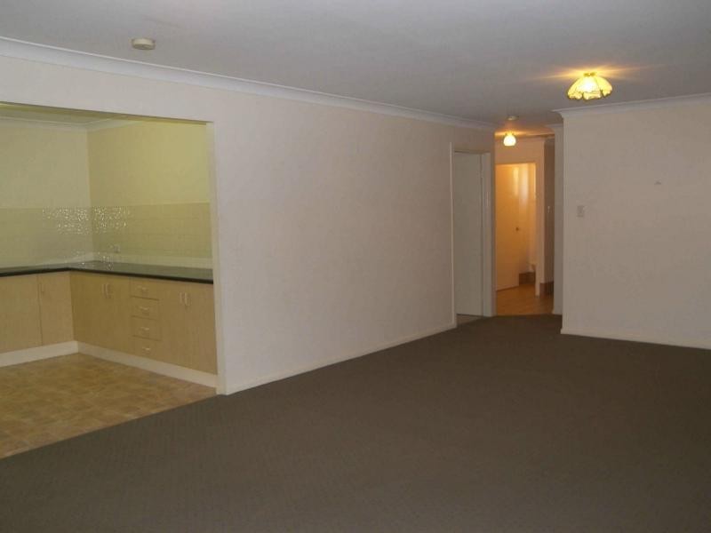 2/4 Kidman Drive, Warwick QLD 4370