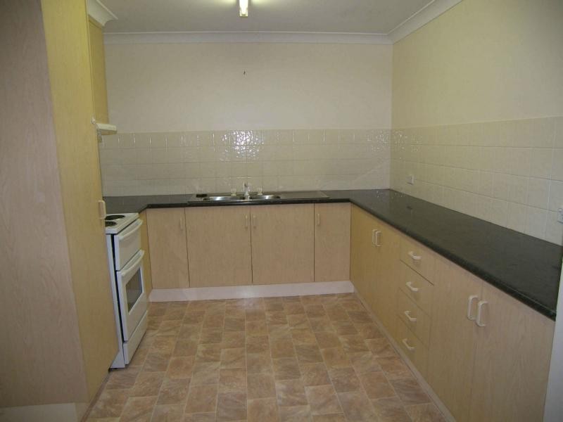 2/4 Kidman Drive, Warwick QLD 4370