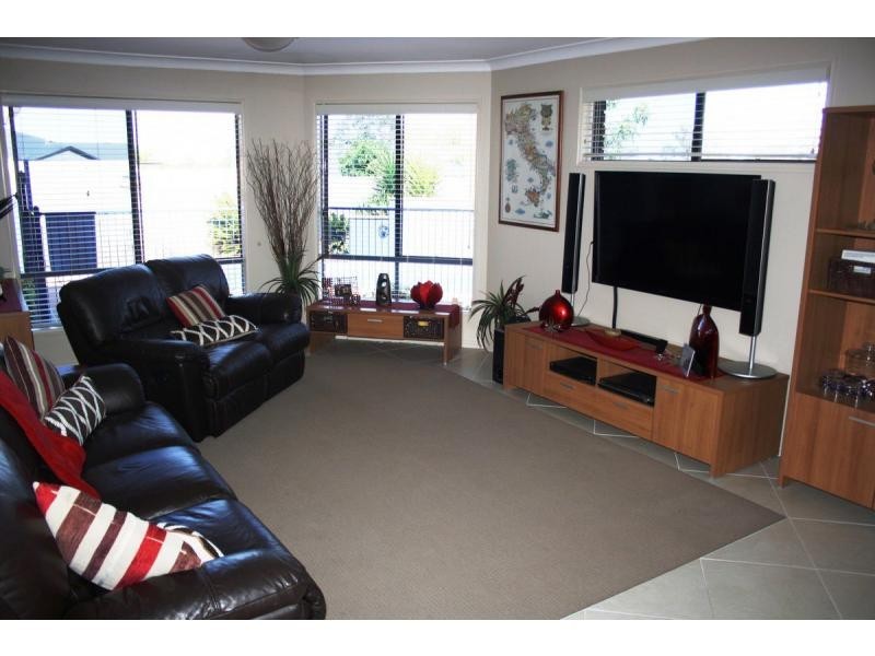 37 Lyons Crescent, Warwick QLD 4370
