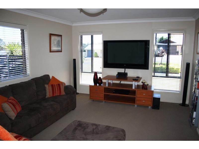 37 Lyons Crescent, Warwick QLD 4370