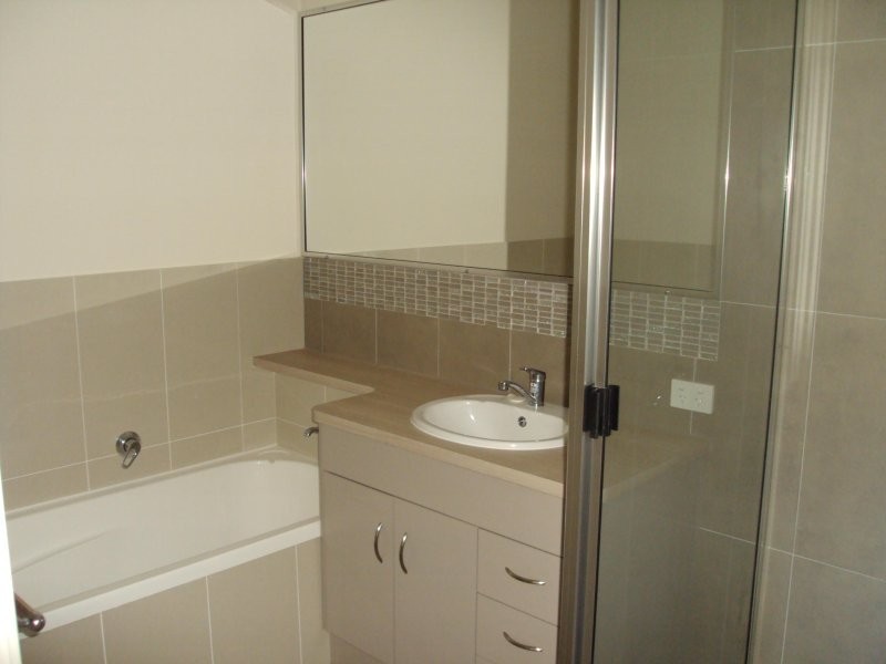 Unit 1/8 Hawker Road, Warwick QLD 4370