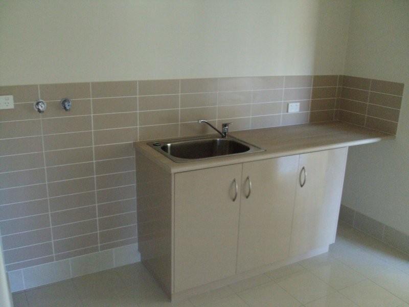 Unit 1/8 Hawker Road, Warwick QLD 4370