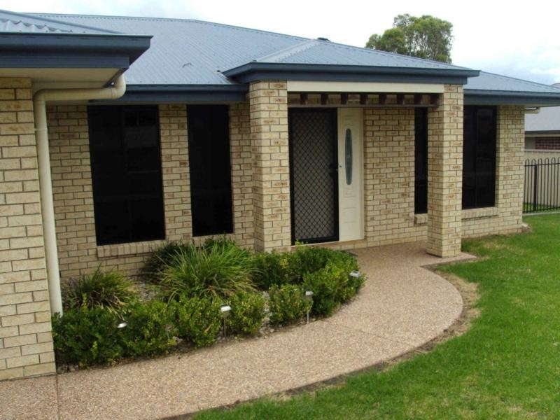 14 Boronia Drive, Warwick QLD 4370