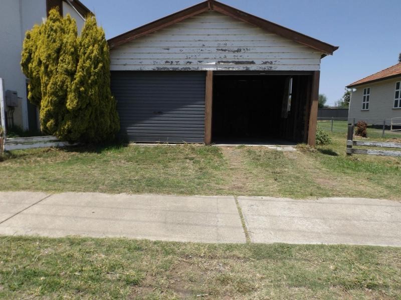 2/57 Guy Street, Warwick QLD 4370