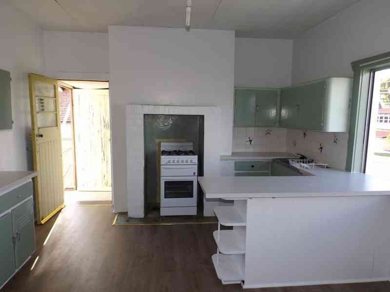 2/57 Guy Street, Warwick QLD 4370