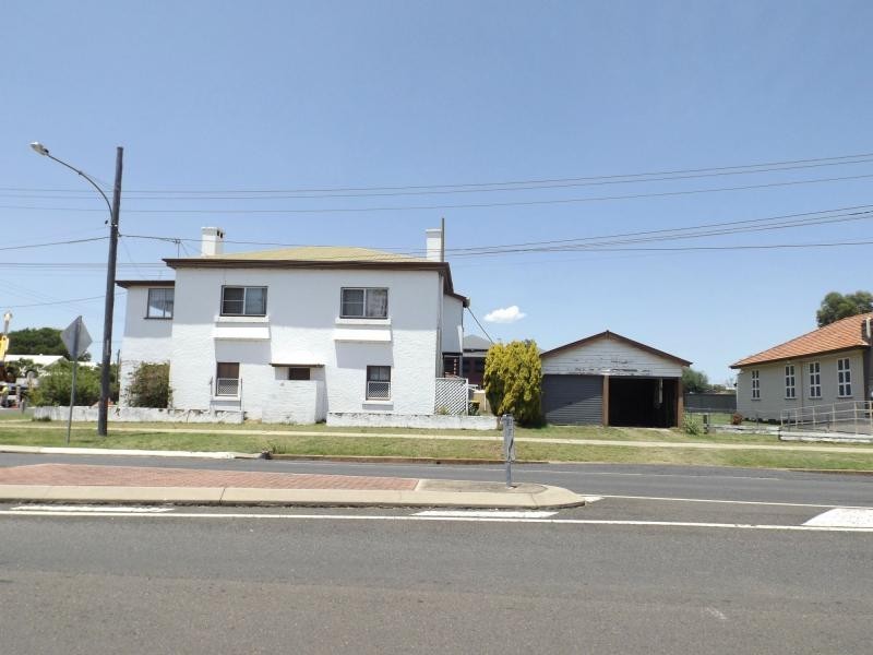 2/57 Guy Street, Warwick QLD 4370