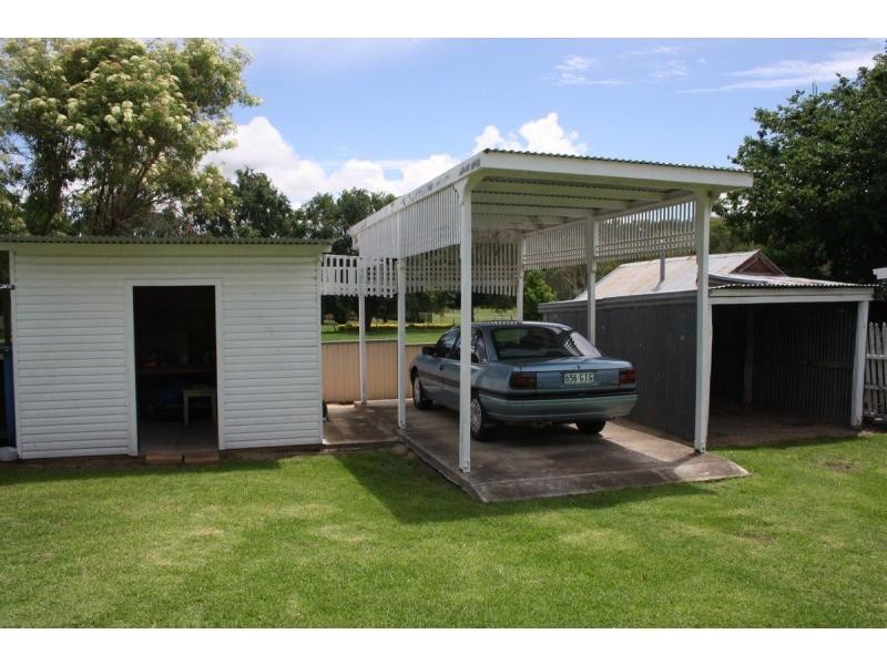 4 Drayton Street, Allora QLD 4362