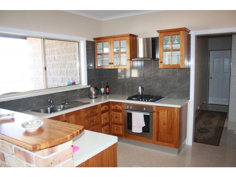 195 Ravenscroft, Elbow Valley QLD 4370