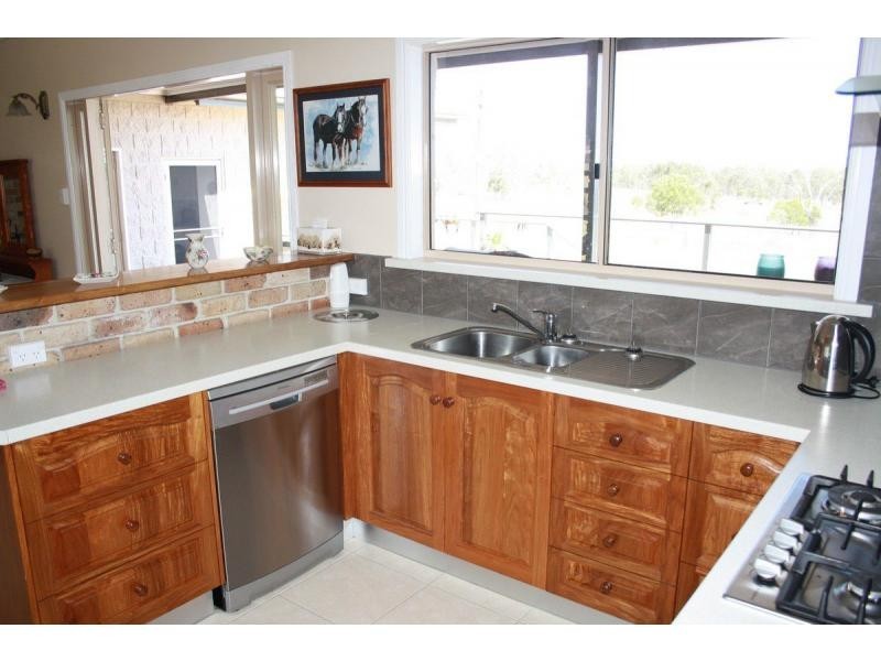 195 Ravenscroft, Elbow Valley QLD 4370