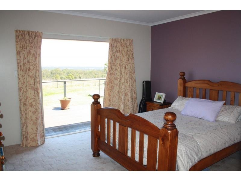 195 Ravenscroft, Elbow Valley QLD 4370