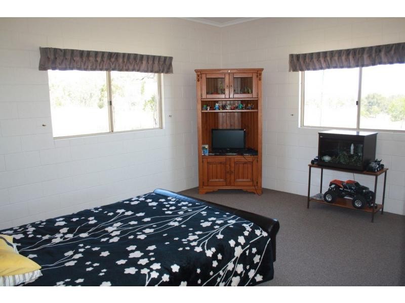 195 Ravenscroft, Elbow Valley QLD 4370