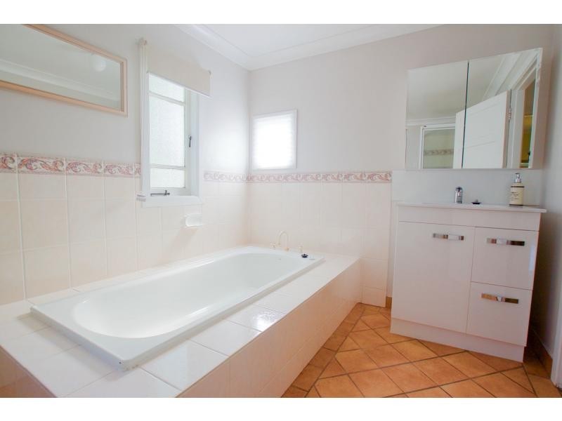 64 Wantley Street, Warwick QLD 4370