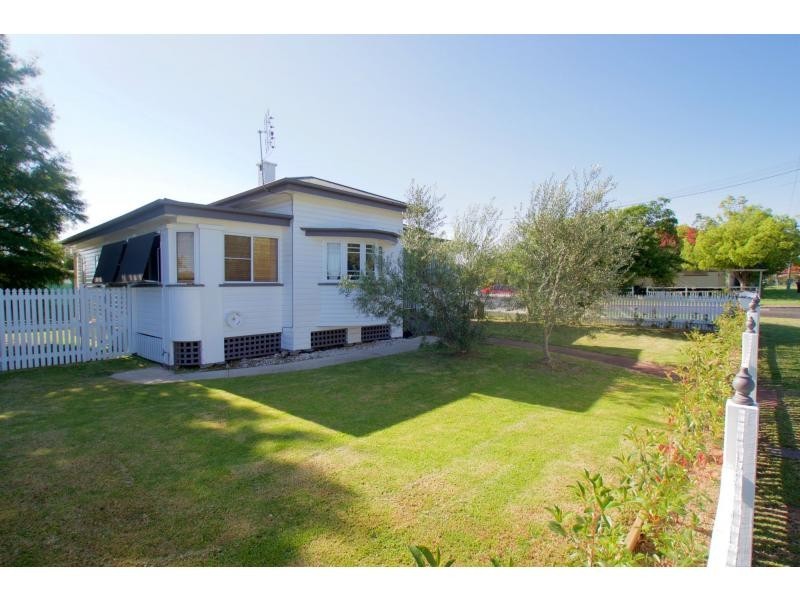 64 Wantley Street, Warwick QLD 4370