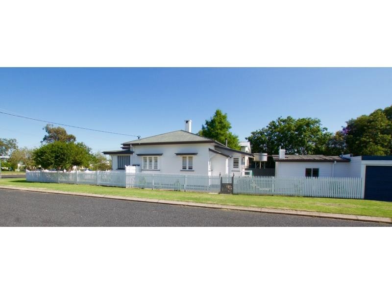 64 Wantley Street, Warwick QLD 4370