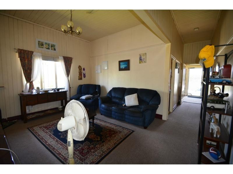 71 Stewart Avenue, Warwick QLD 4370