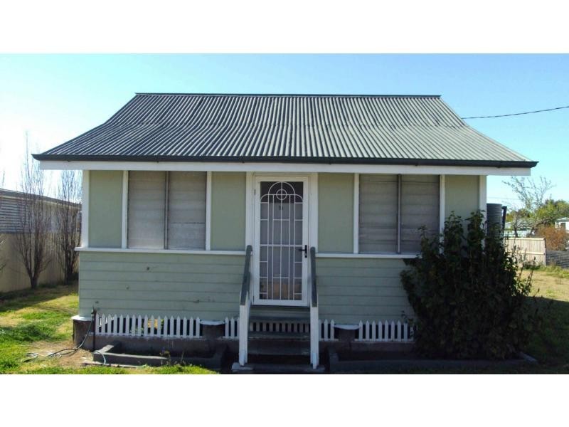34 Stewart Avenue, Warwick QLD 4370