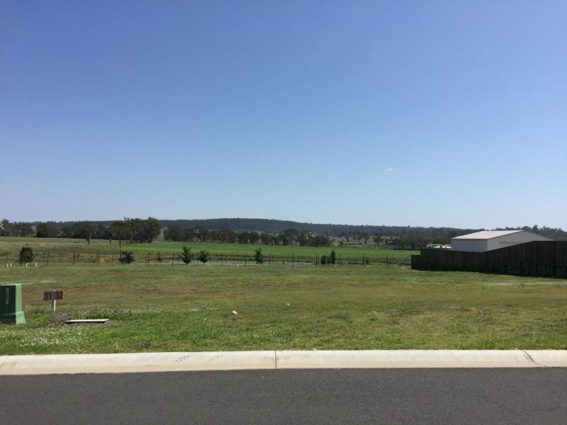 L30 Lakeview Drive, Rosenthal Heights QLD 4370