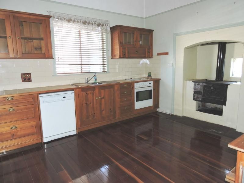 5 Wood Street, Warwick QLD 4370