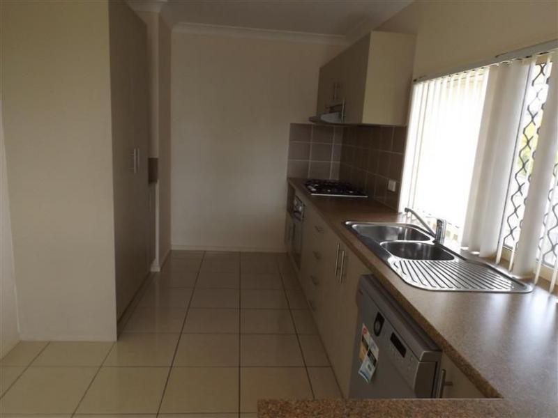 1/20 Douglas Street, Warwick QLD 4370