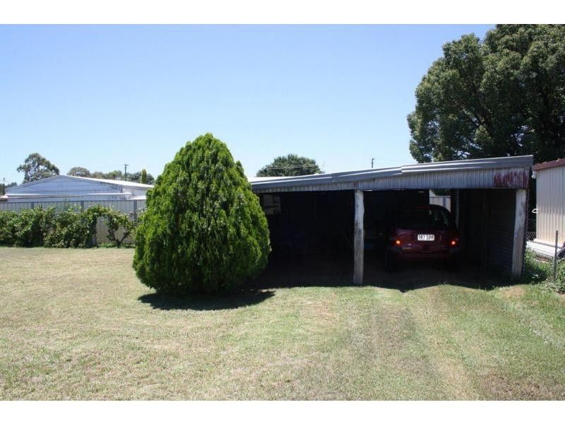 17 Herbert Street, Allora QLD 4362
