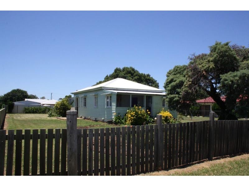 17 Herbert Street, Allora QLD 4362