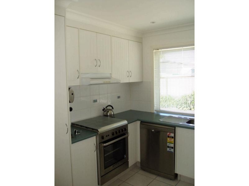 2/14 Yangan Road, Warwick QLD 4370