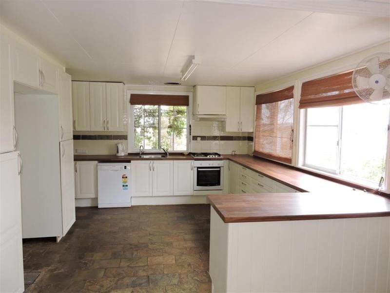22 Crothers Road, Massie QLD 4370