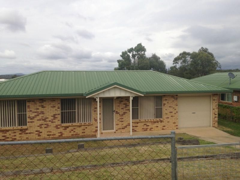33 Walker Street, Warwick QLD 4370