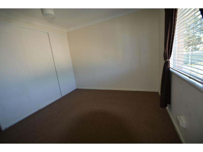 12 Gilbert Cres, Warwick QLD 4370