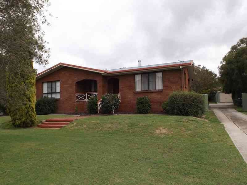 15 Hawker Road, Warwick QLD 4370
