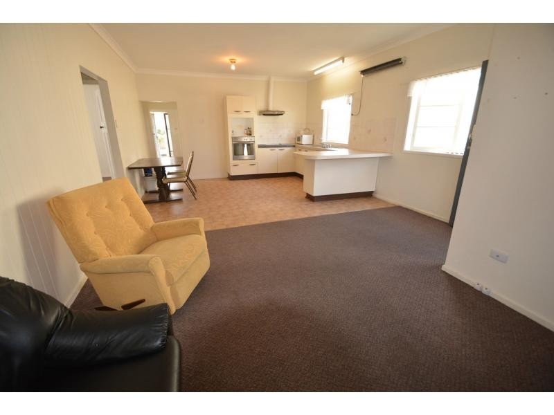 27 Albert Street, Warwick QLD 4370