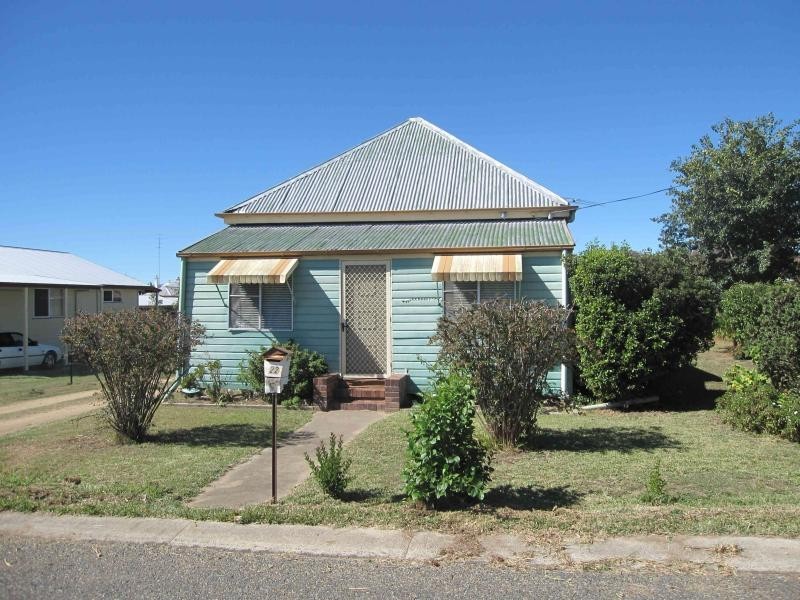 22 Oak Avenue, Warwick QLD 4370