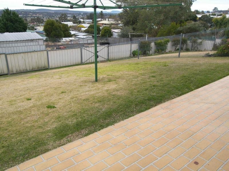 Unit 2/11 Willi Street, Warwick QLD 4370