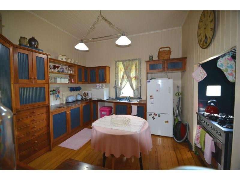 77 Pratten Street, Warwick QLD 4370