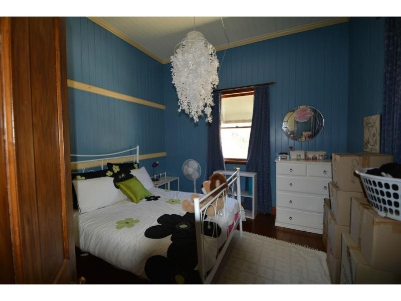 77 Pratten Street, Warwick QLD 4370