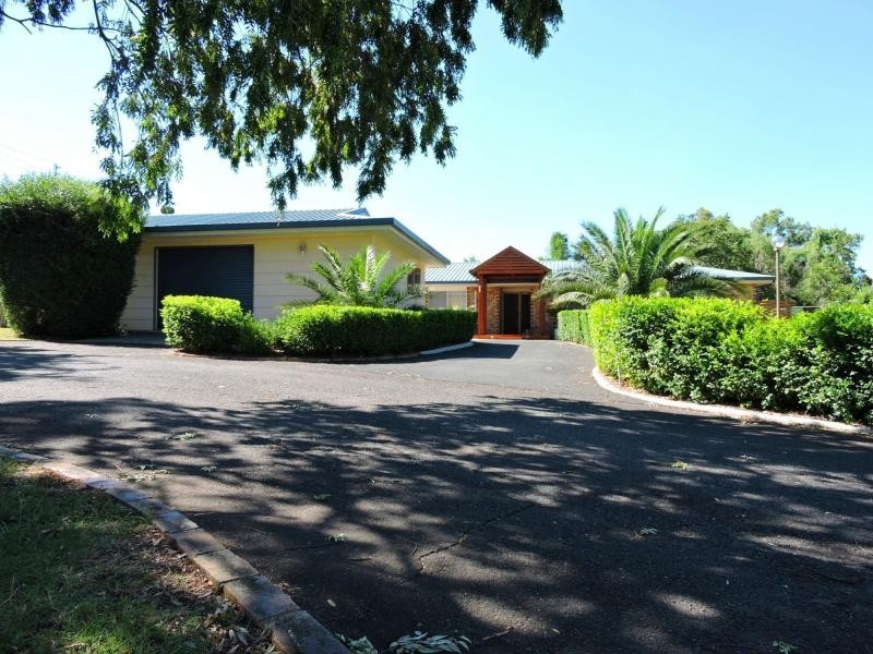 79 Baguley Street, Warwick QLD 4370