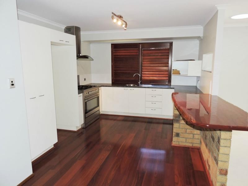 24 Peace Street, Rosenthal Heights QLD 4370