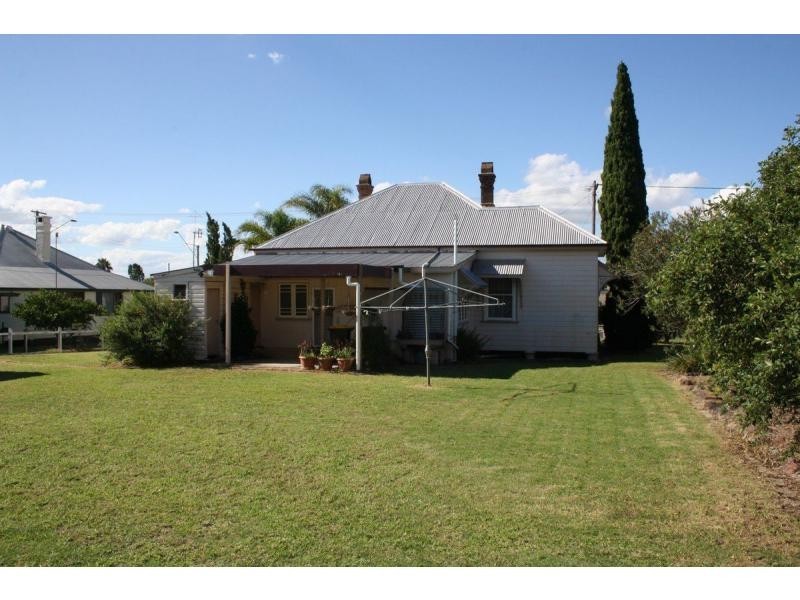 74 Wood Street, Warwick QLD 4370