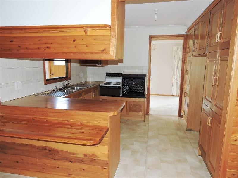 12 Vanneck Street, Yangan QLD 4371