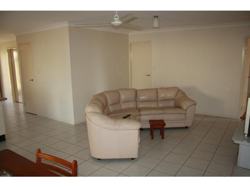5 Robyn Street, Rosenthal Heights QLD 4370