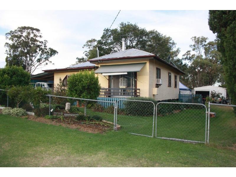 8 Sturt Street, Warwick QLD 4370