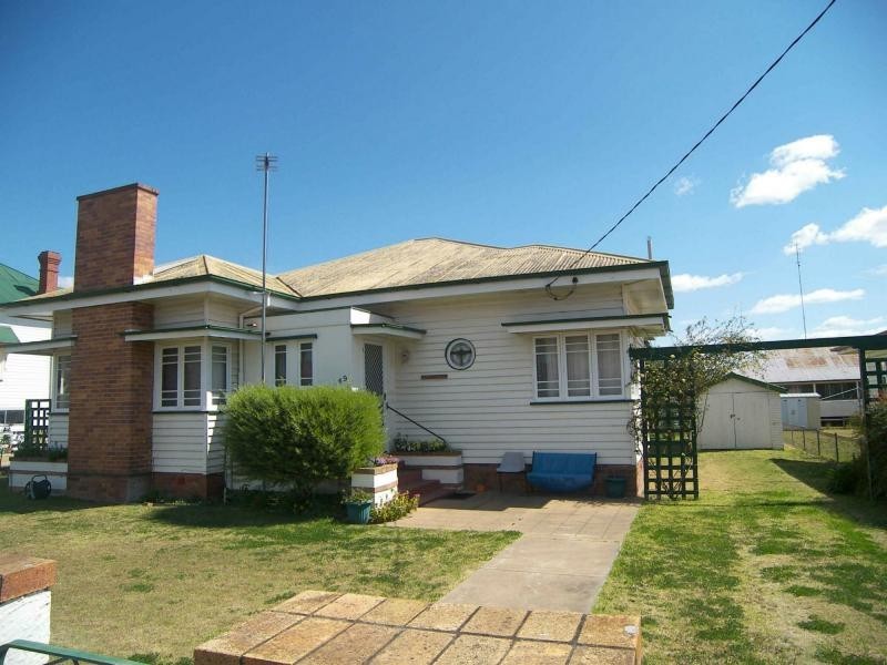 49 Dragon Street, Warwick QLD 4370