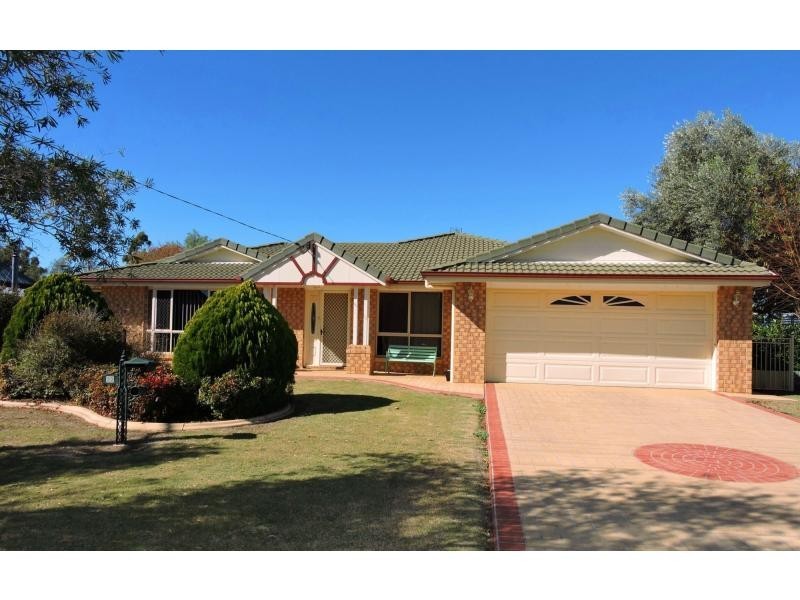 22 Devitt Street, Warwick QLD 4370