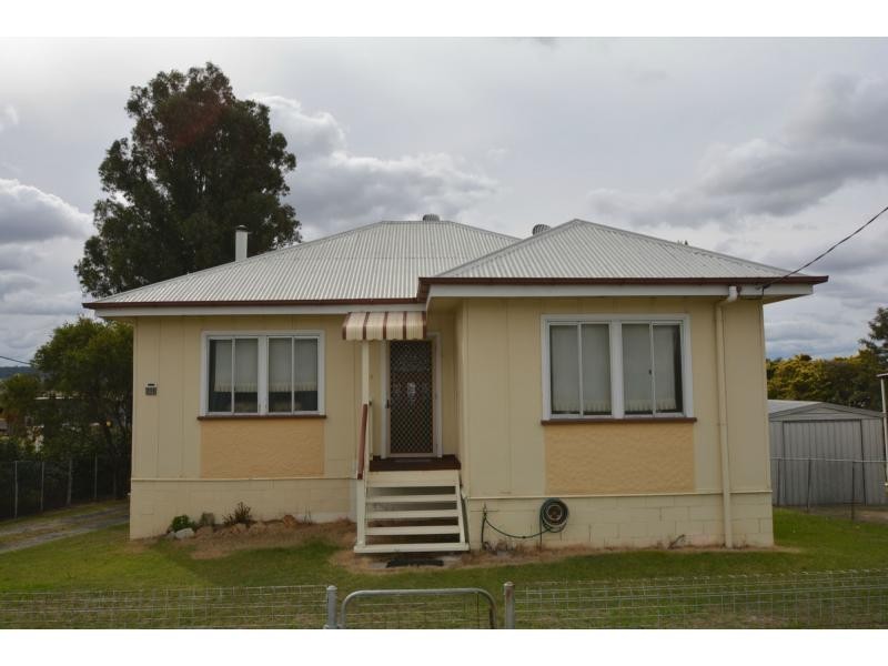 129 Wood Street, Warwick QLD 4370