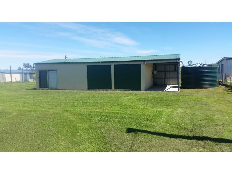 23 Oak Street, Tannymorel QLD 4372